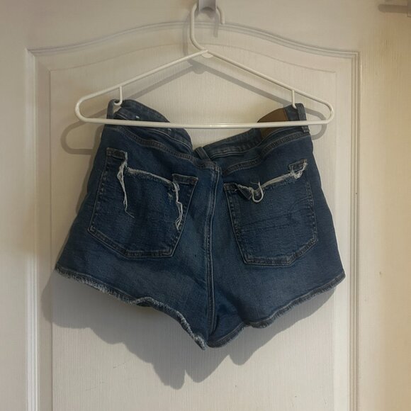 American Eagle Denim Shorts – Strigid High Rise Distressed – Size 6 - Picture 4 of 4